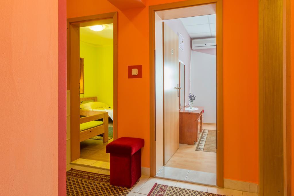 Apartment Danica Maslenica Bagian luar foto