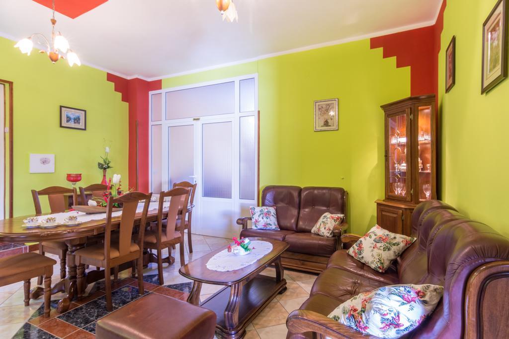 Apartment Danica Maslenica Bagian luar foto