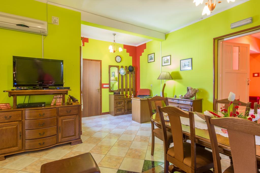 Apartment Danica Maslenica Bagian luar foto