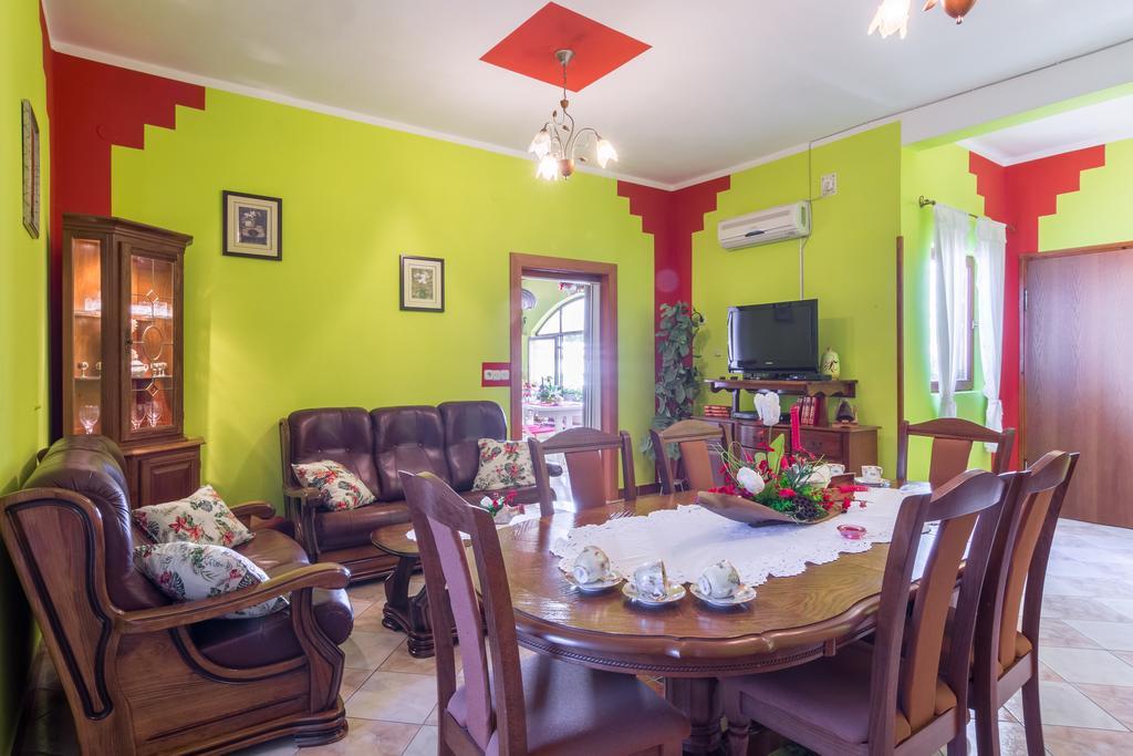 Apartment Danica Maslenica Bagian luar foto